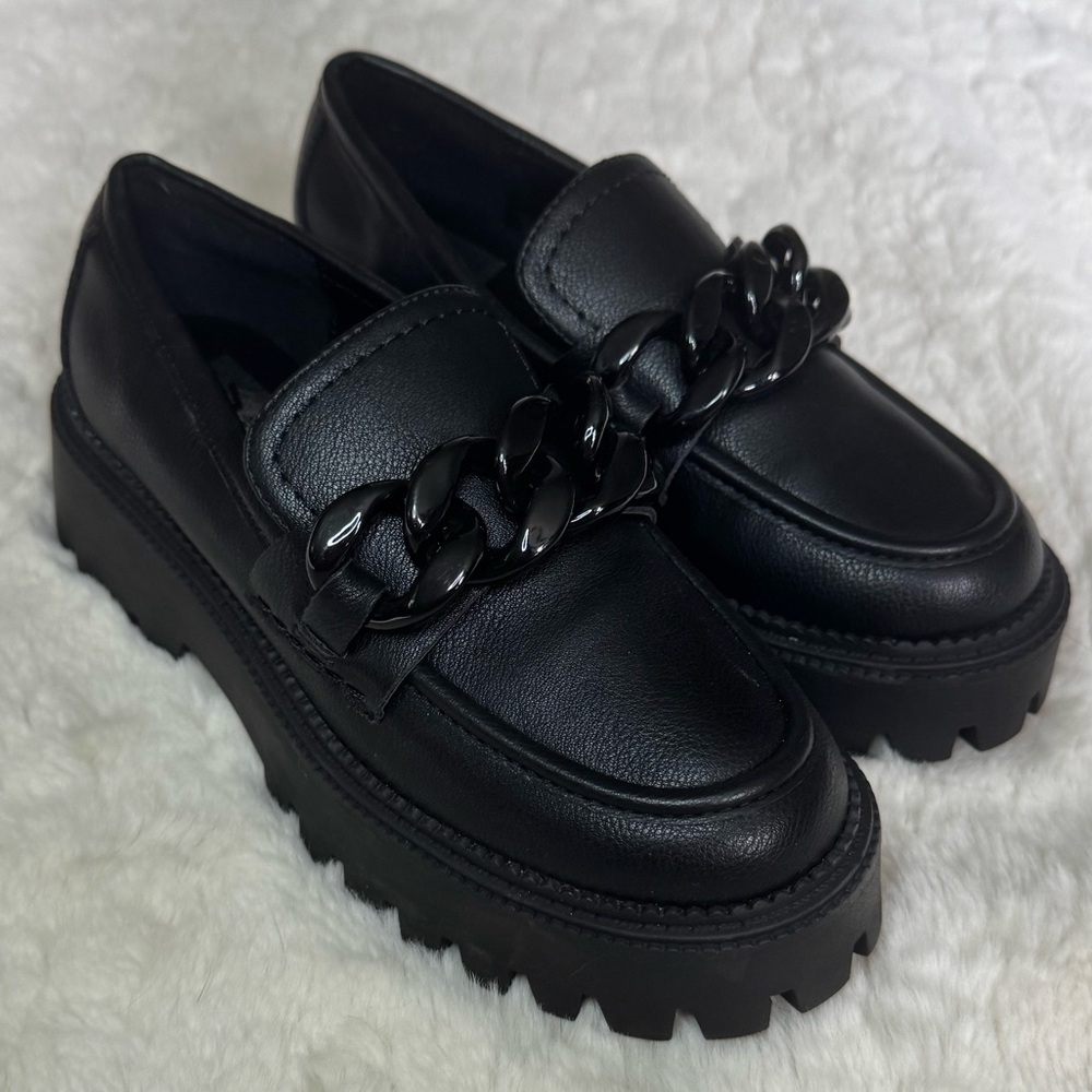 Dolce Vita loafers with platform and chunky chains. Never worn